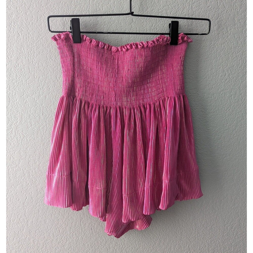 Queen Of Sparkles Swing Shorts Women's Size Small Hot Pink Metallic Shimmer